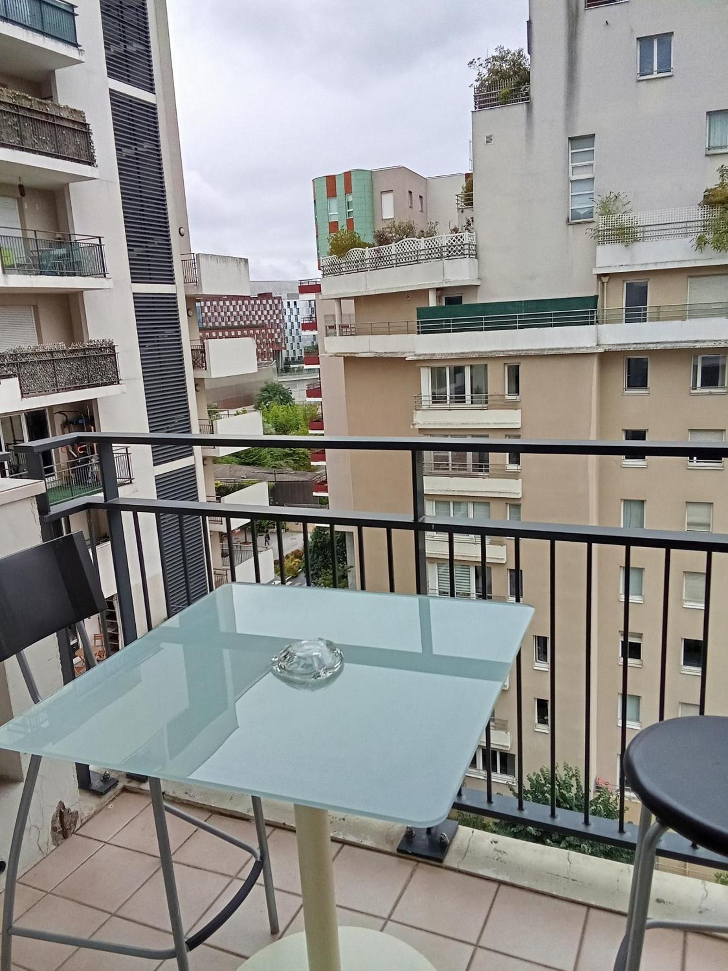 Studio Lumineux Courbevoie Bagian luar foto